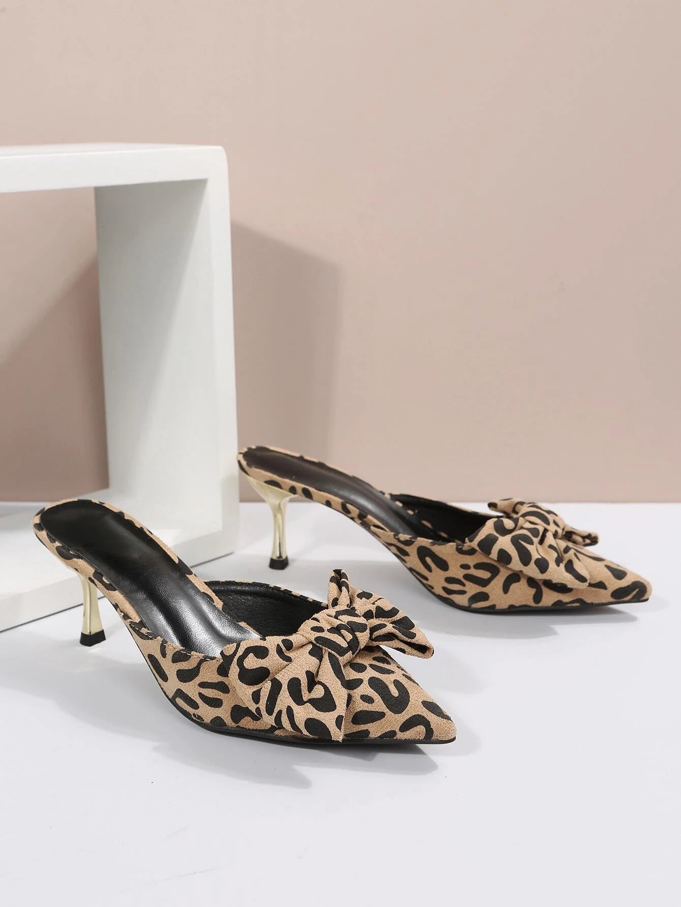 2024 Early Autumn New Pointed Toe Thin Heel Leopard Print Bow Decor Mid-Heel Mule Sandals, European & American Fashion Valentines